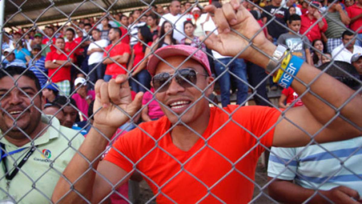 Rambo siguió la final desde las gradas en Tocoa