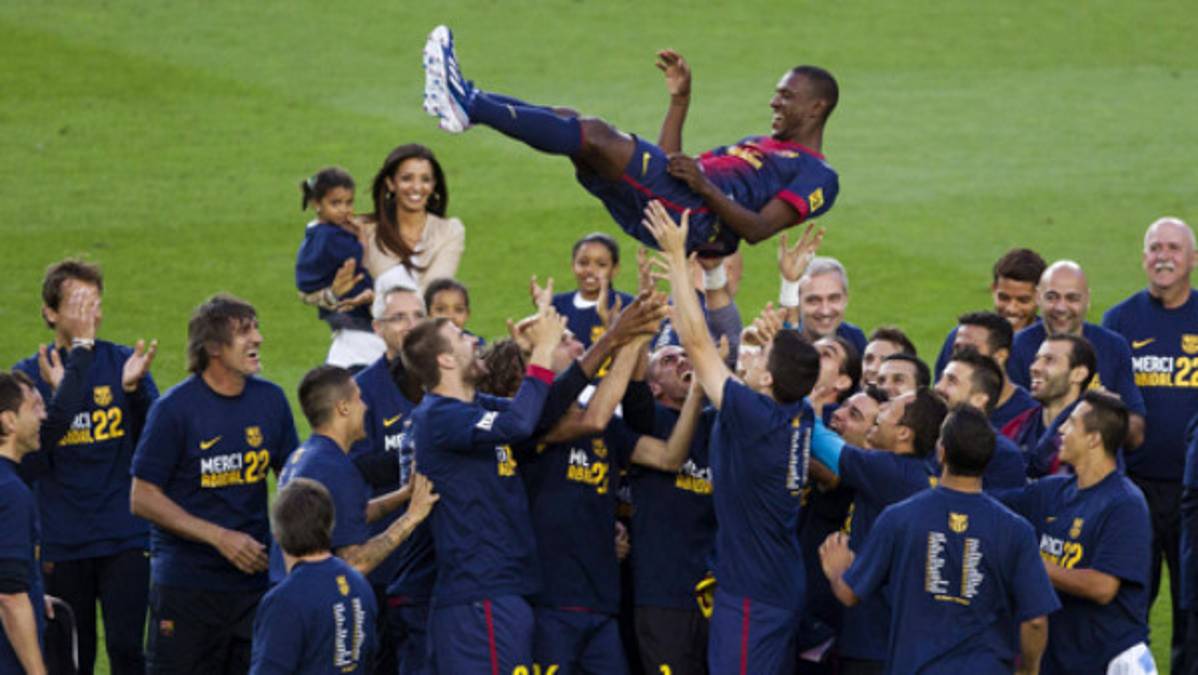Inolvidable despedida del Barcelona a Abidal