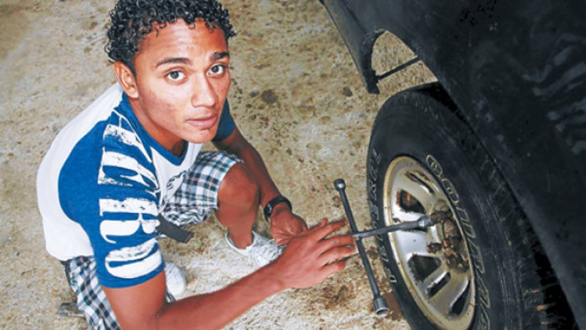 Ever Alvarado: De la llantera a la final