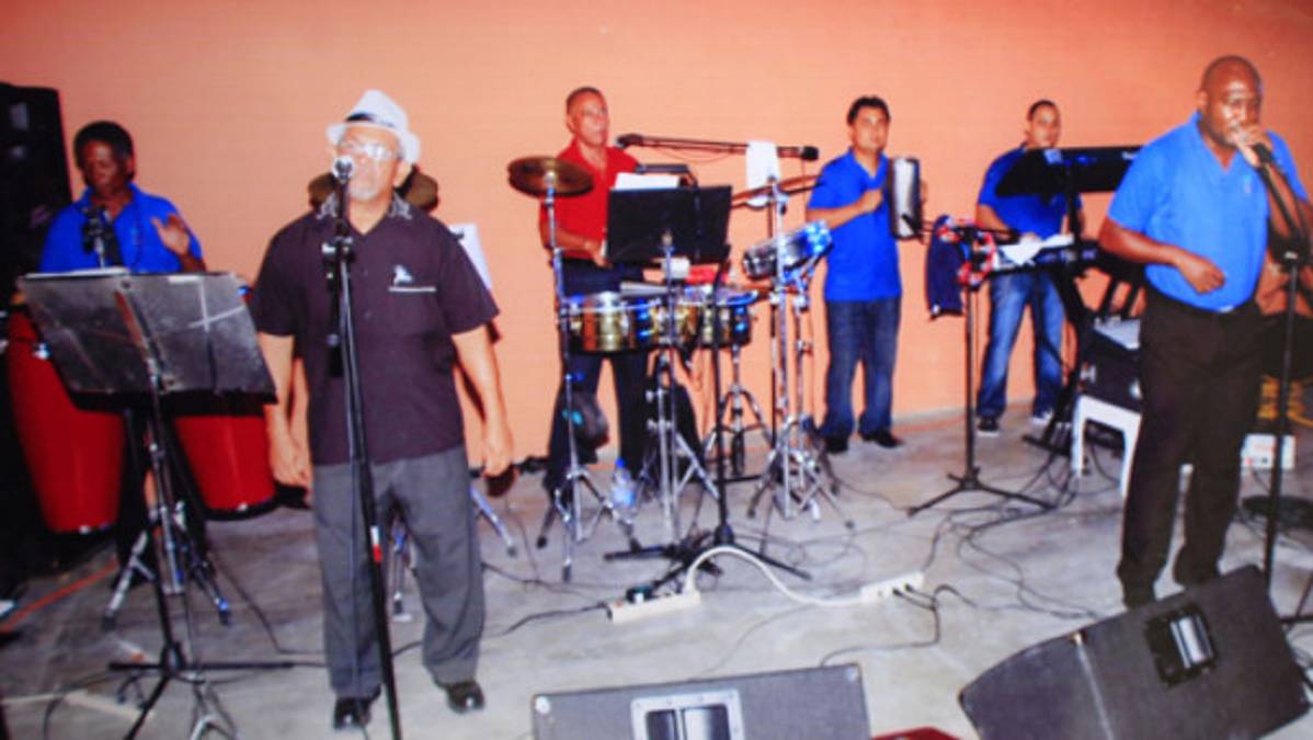 'Me gano mis fichitas como cocinero, cantante y asistente”