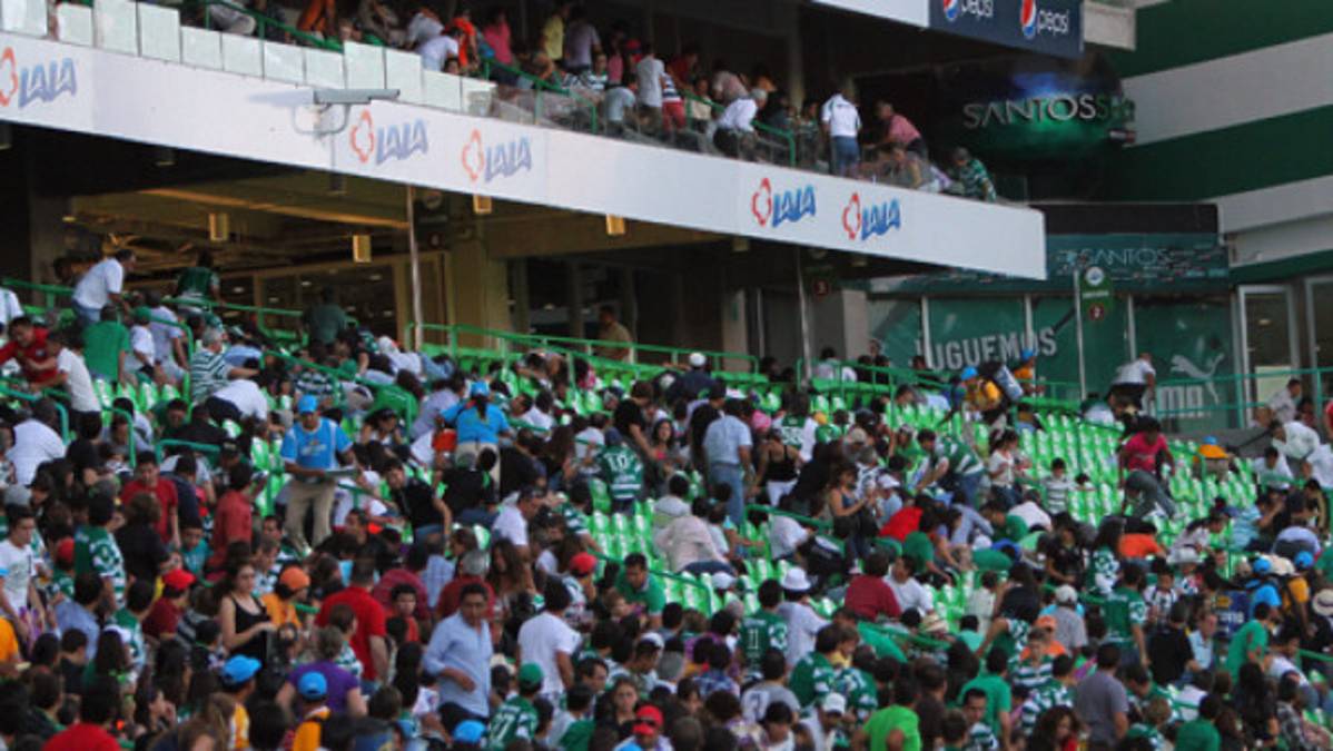 Balacera provoca caos en Santos-Morelia