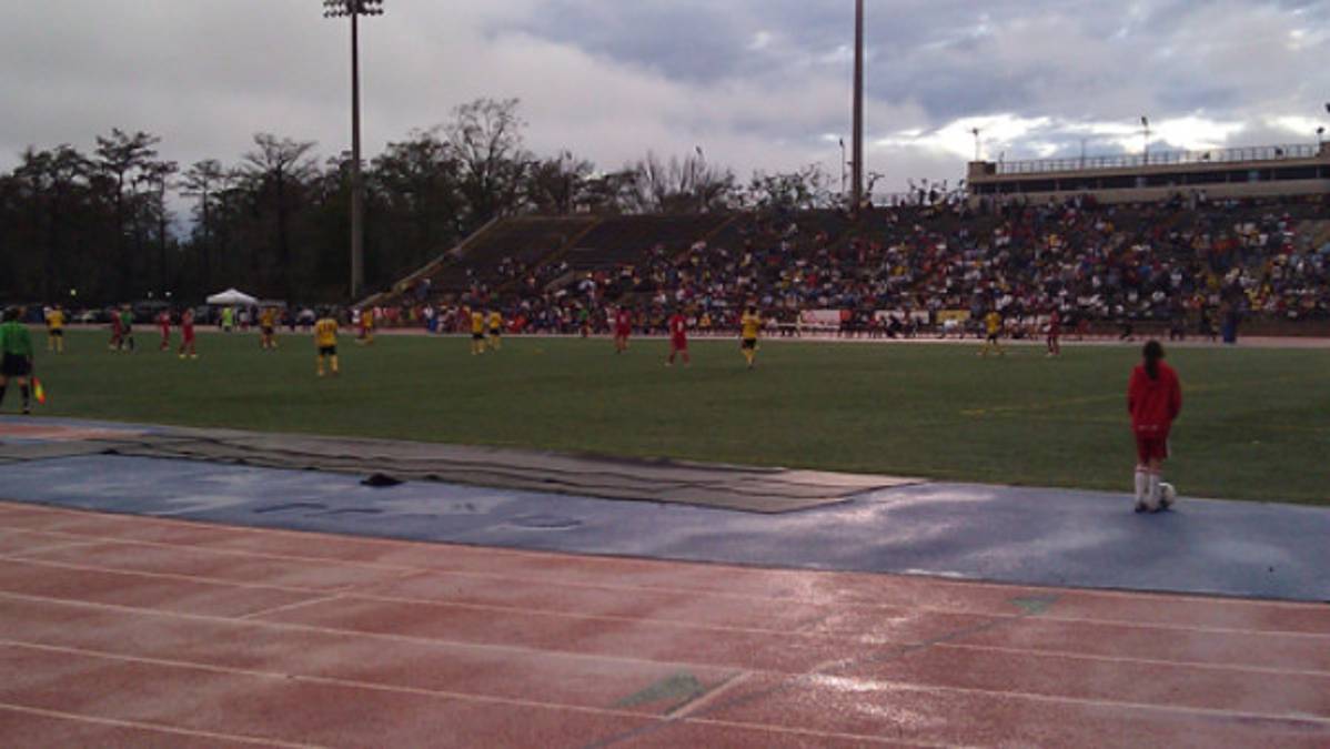 Real España no sacó la cara ante Chicago
