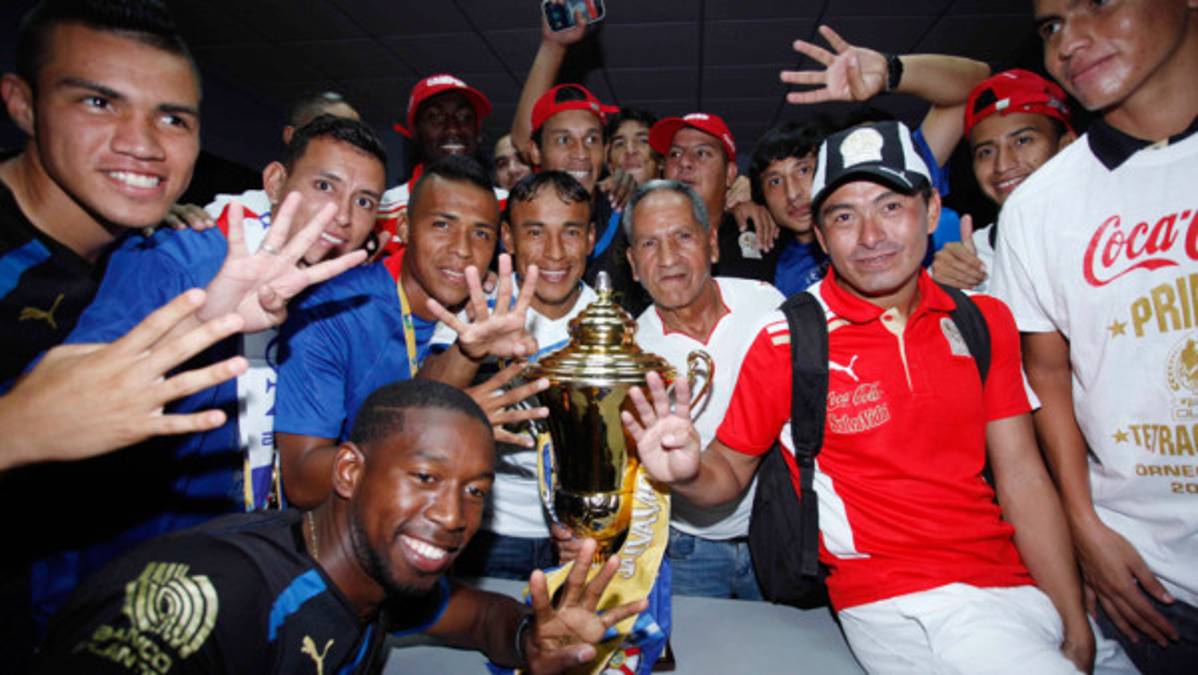 ¡La celebración del campeón Olimpia!