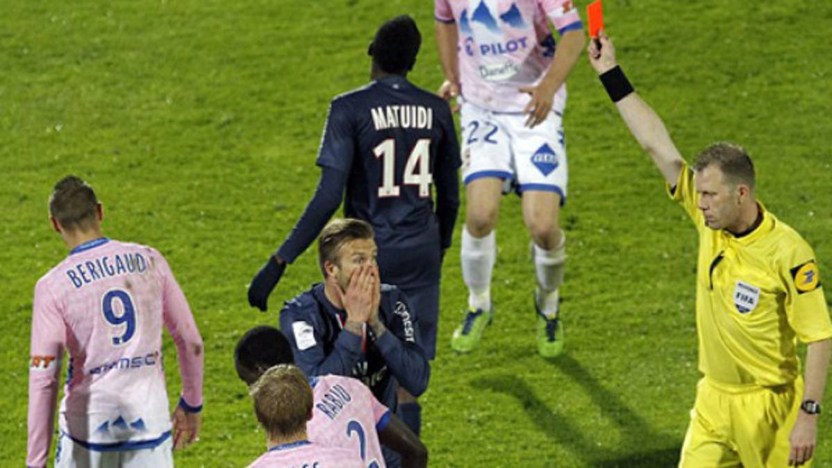 VIDEO: Beckham expulsado tras cinco minutos en la cancha