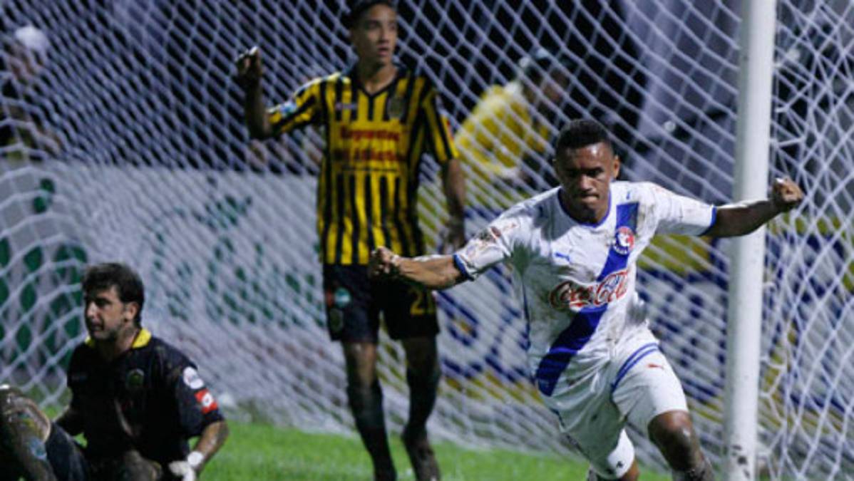 Olimpia, campeón a puro Carlos Will