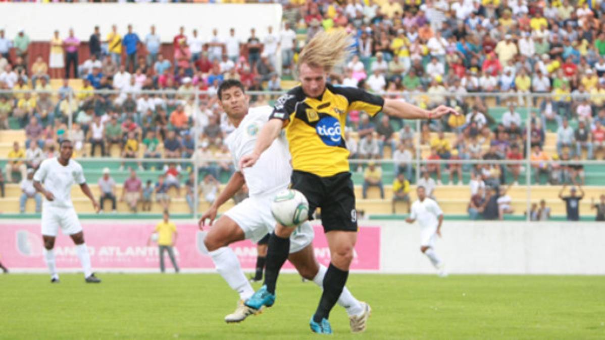 Hispano vence al Platense y lo manda a zona del descenso