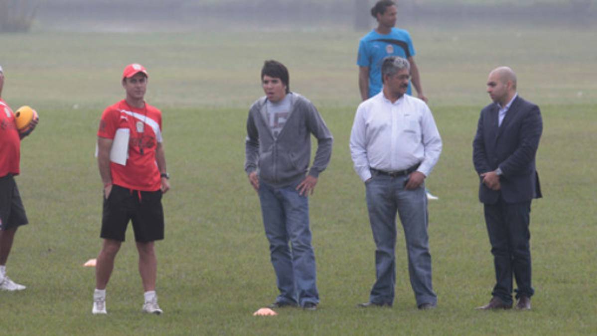 Olimpia presenta al uruguayo Rosano