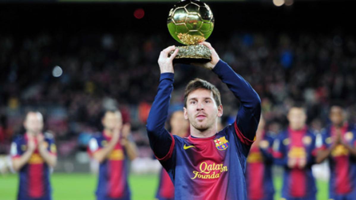 Messi ofreció sus cuatro balones de oro al Camp Nou