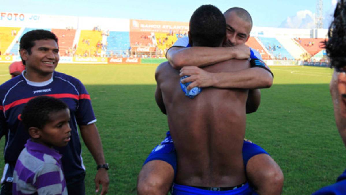 La gran celebración de los jugadores del Victoria