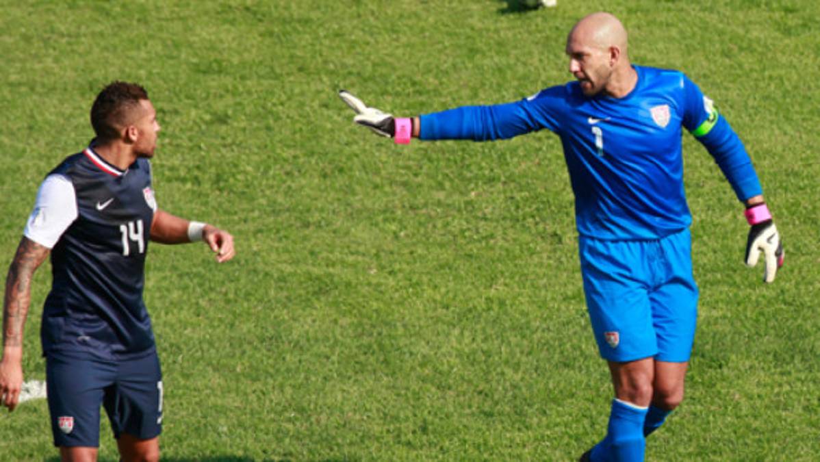 Tim Howard sufre contra Honduras