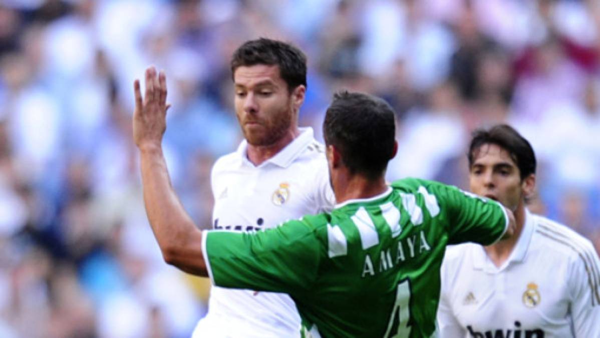 Higuaín brilla y Real Madrid golea