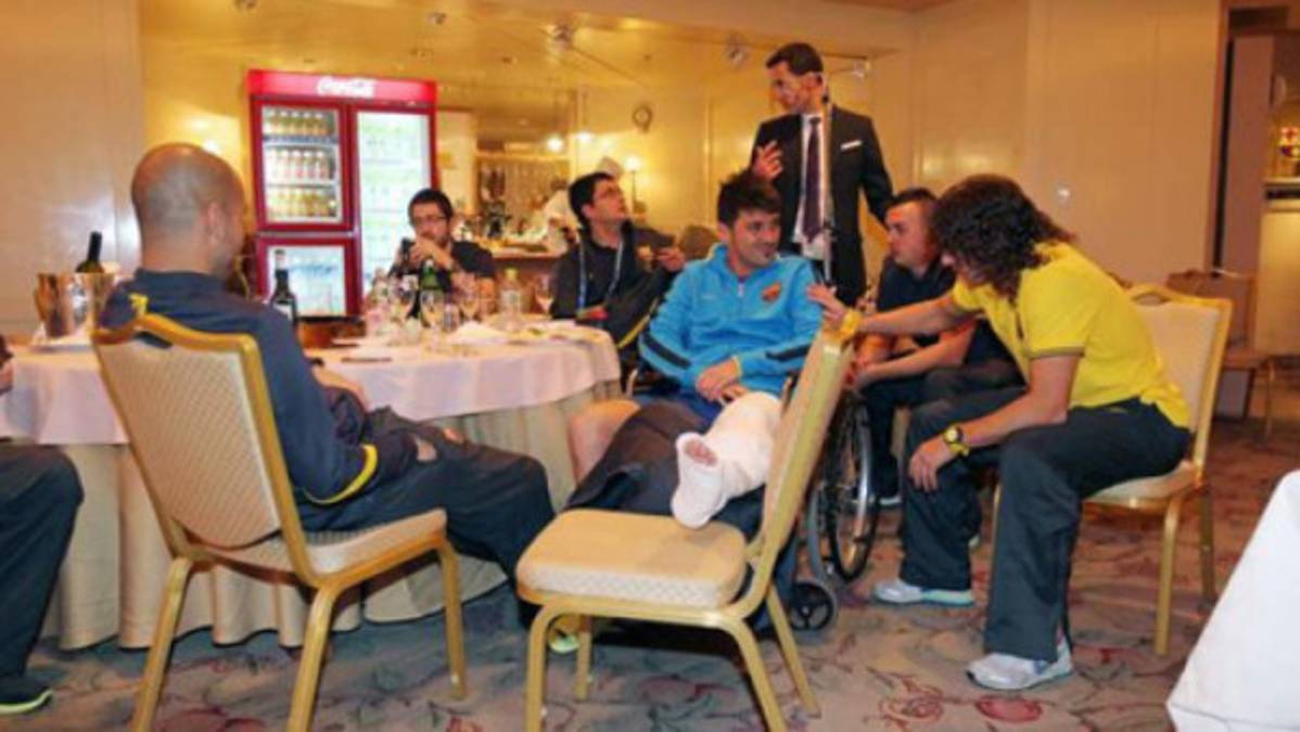 Villa recibe el apoyo de sus compañeros