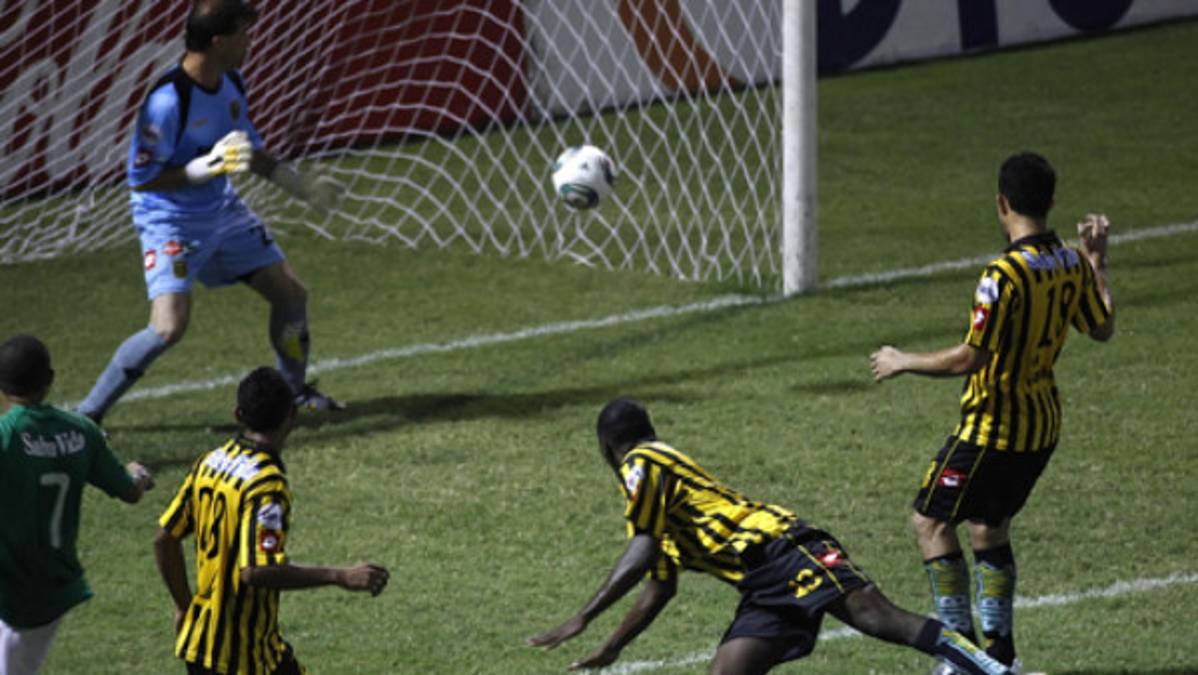 Marathón acabó bailando al Real España