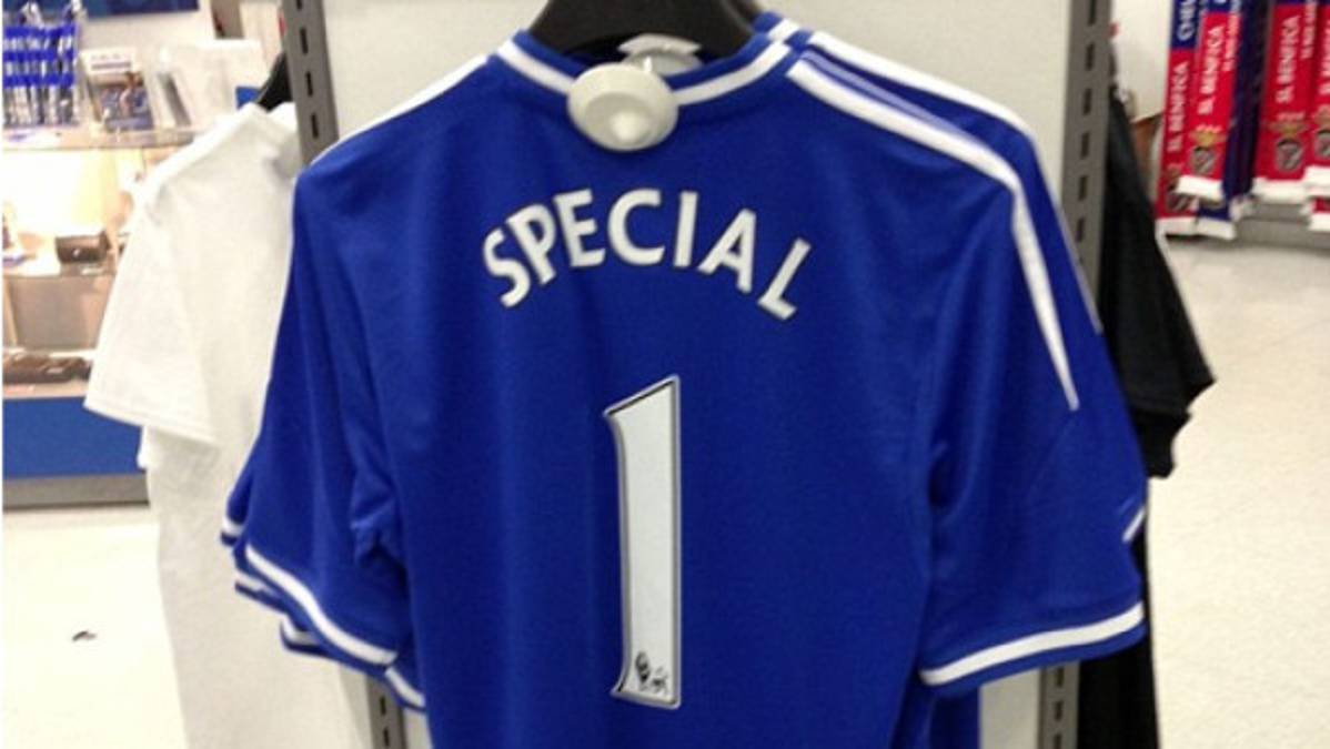 Afición del Chelsea le da la bienvenida a Mourinho