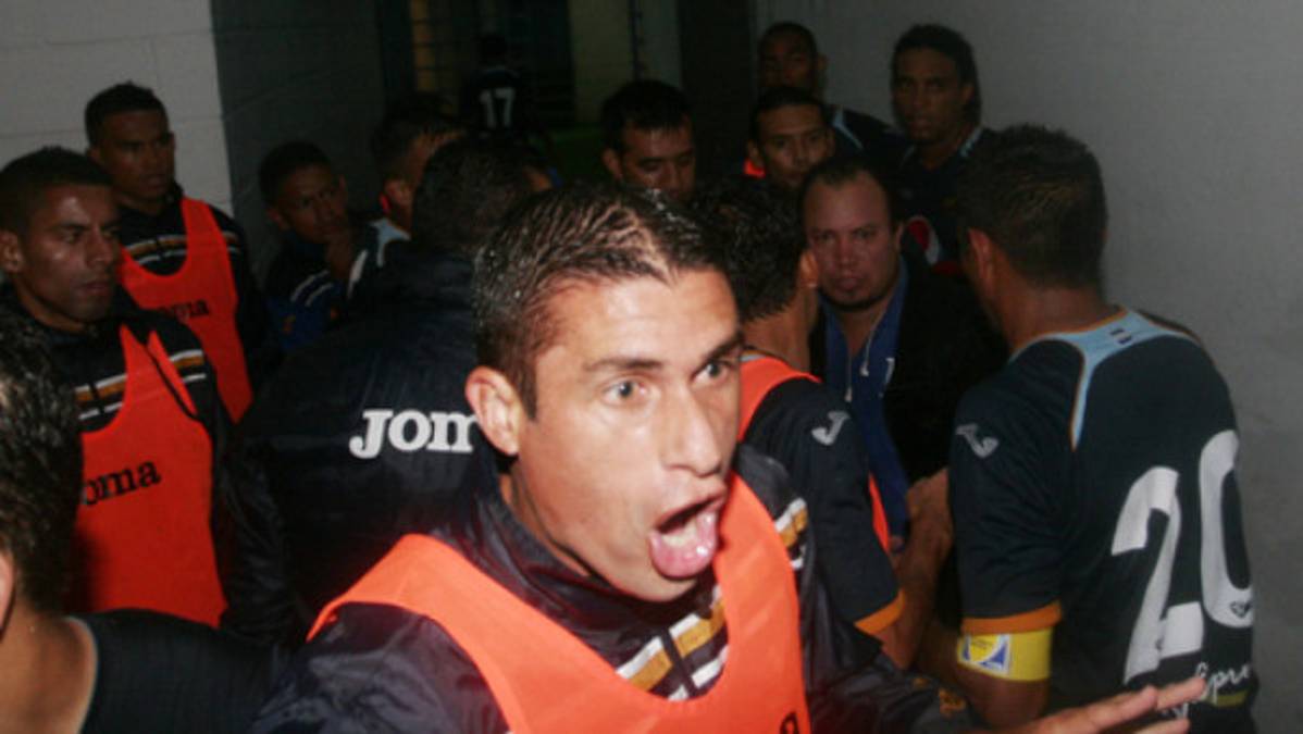 Amado: 'Me vale p... yo te pago esa cámara dos veces'