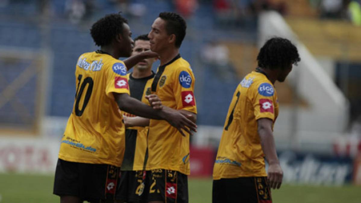 Real España le sacó un punto al Olimpia