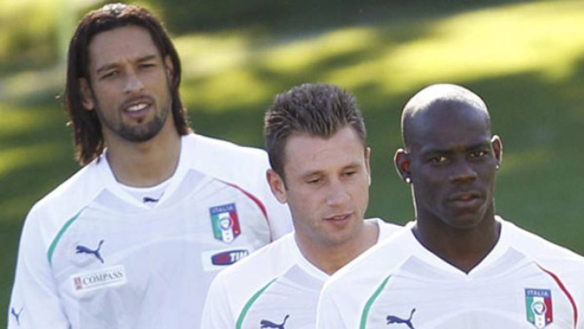 Amauri no cantará el himno de Italia