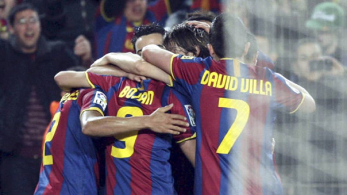 Pedro rescató al Barcelona ante Levante