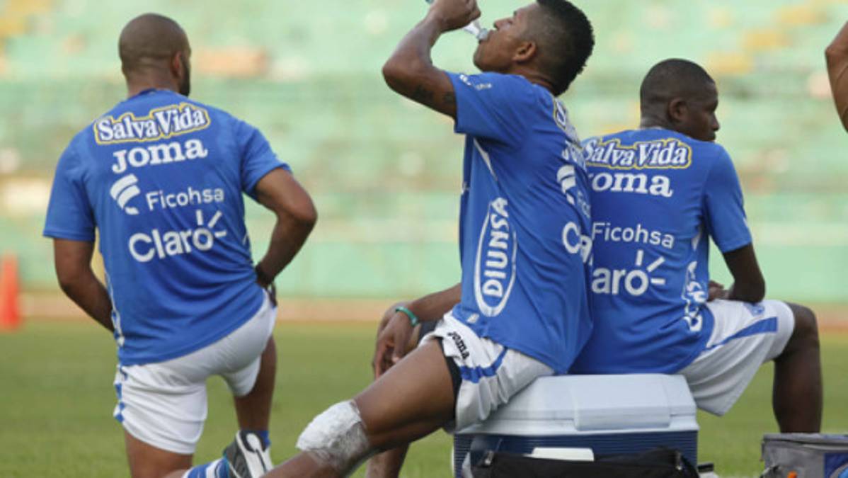 Costly salió tocado, pero no es grave