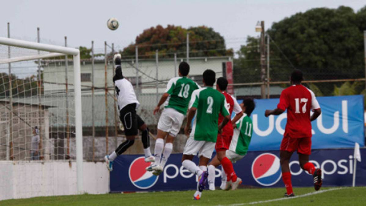 Necaxa deja en estado crítico a Platense