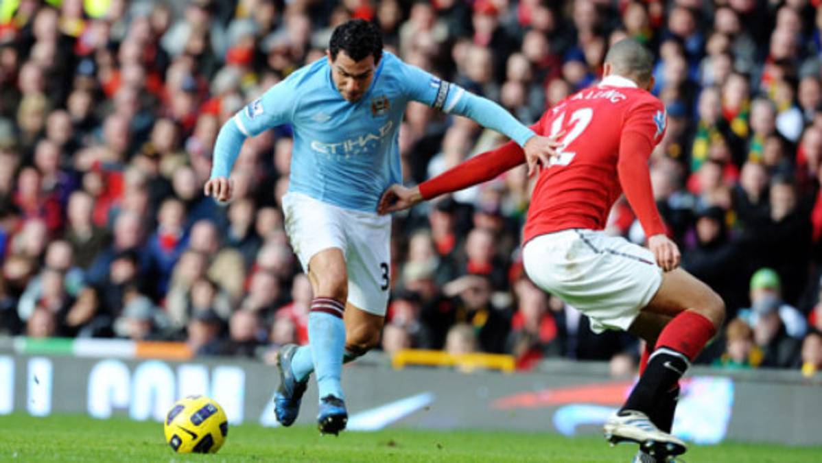 Rooney le anota el gol del año al Manchester City