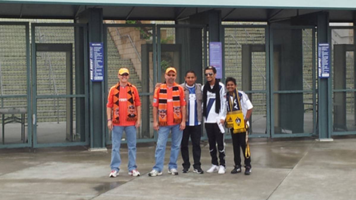 Envía tu foto desde el Home Depot Center