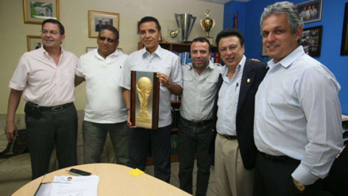 Rueda se va en paz con Honduras