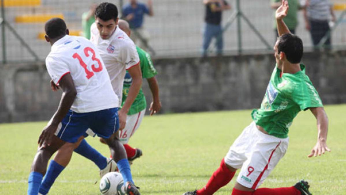 Marathón golea a Necaxa y sigue invicto