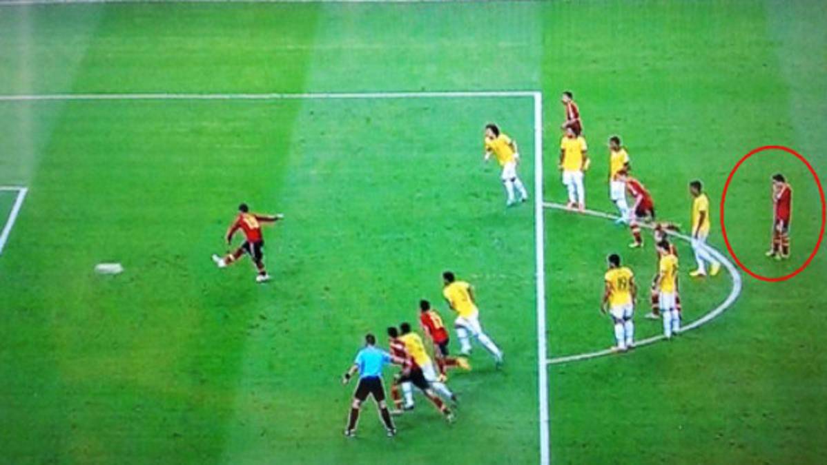 Polémico gesto de Xavi al momento que Sergio Ramos falló penal