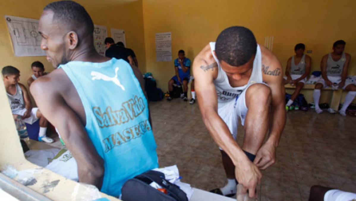 Olimpia, sin luz ni agua en el camerino en Tocoa