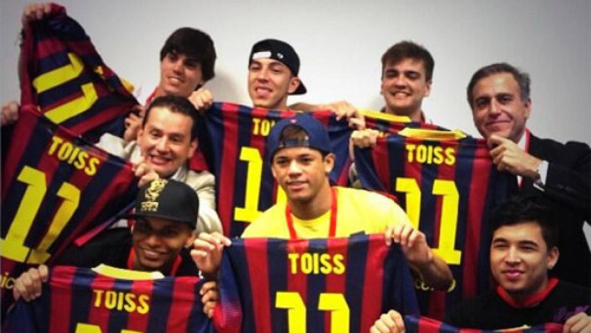 Neymar llevó a sus amigos a la presentación en Barcelona