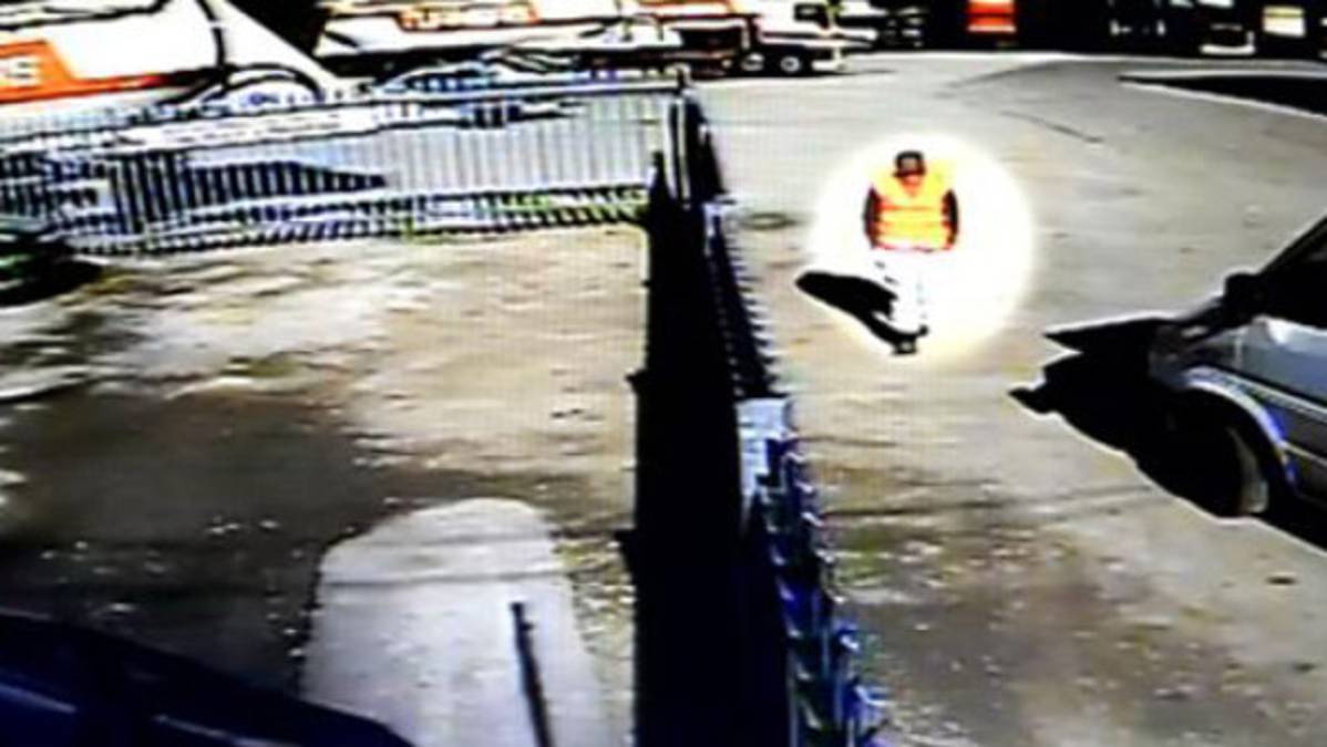 Carlos Tévez inició como barrendero trabajo comunitario