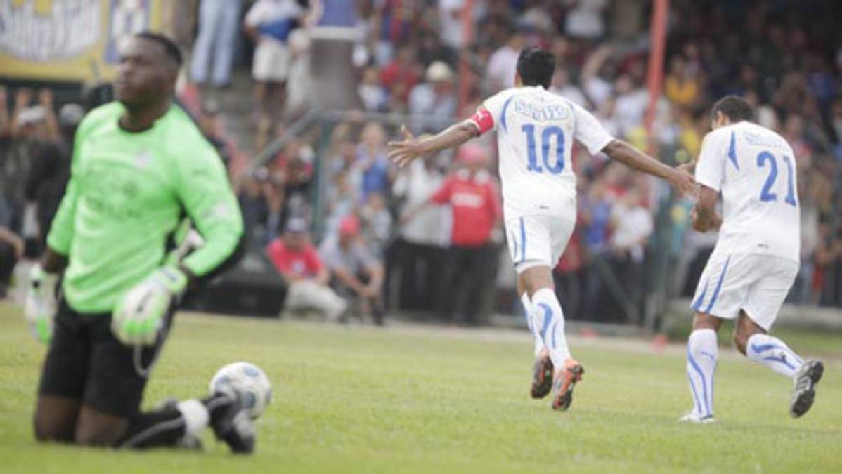 Olimpia se baja al Necaxa de la cima