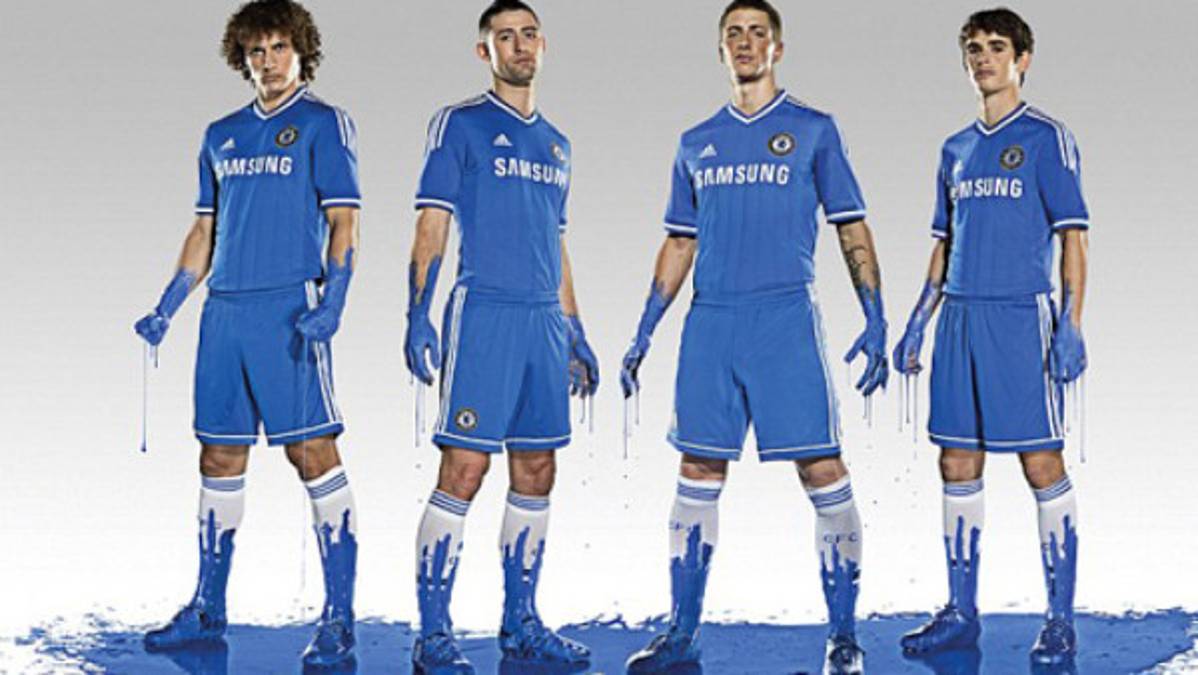 El Chelsea presenta la camiseta que usará la próxima temporada
