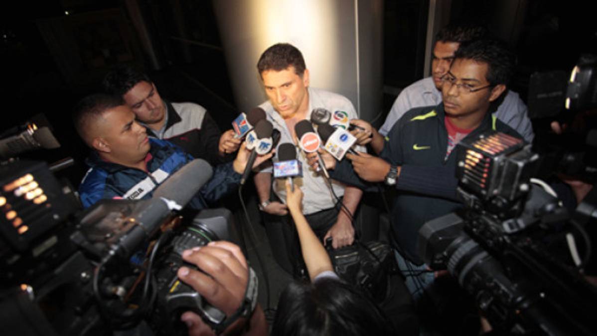 Seleccionados retornaron serenos al país