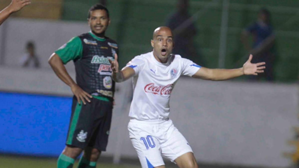 Roger Rojas salva la noche para Olimpia