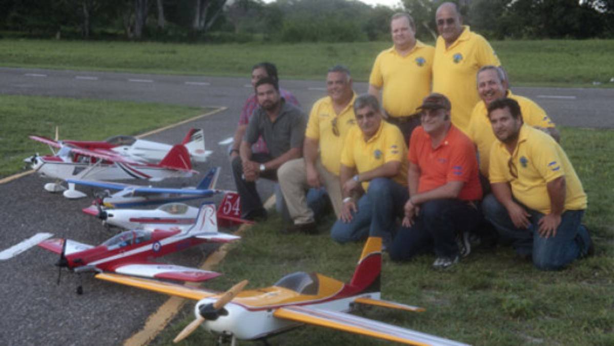 DIEZ te invita al show de Aeromodelismo