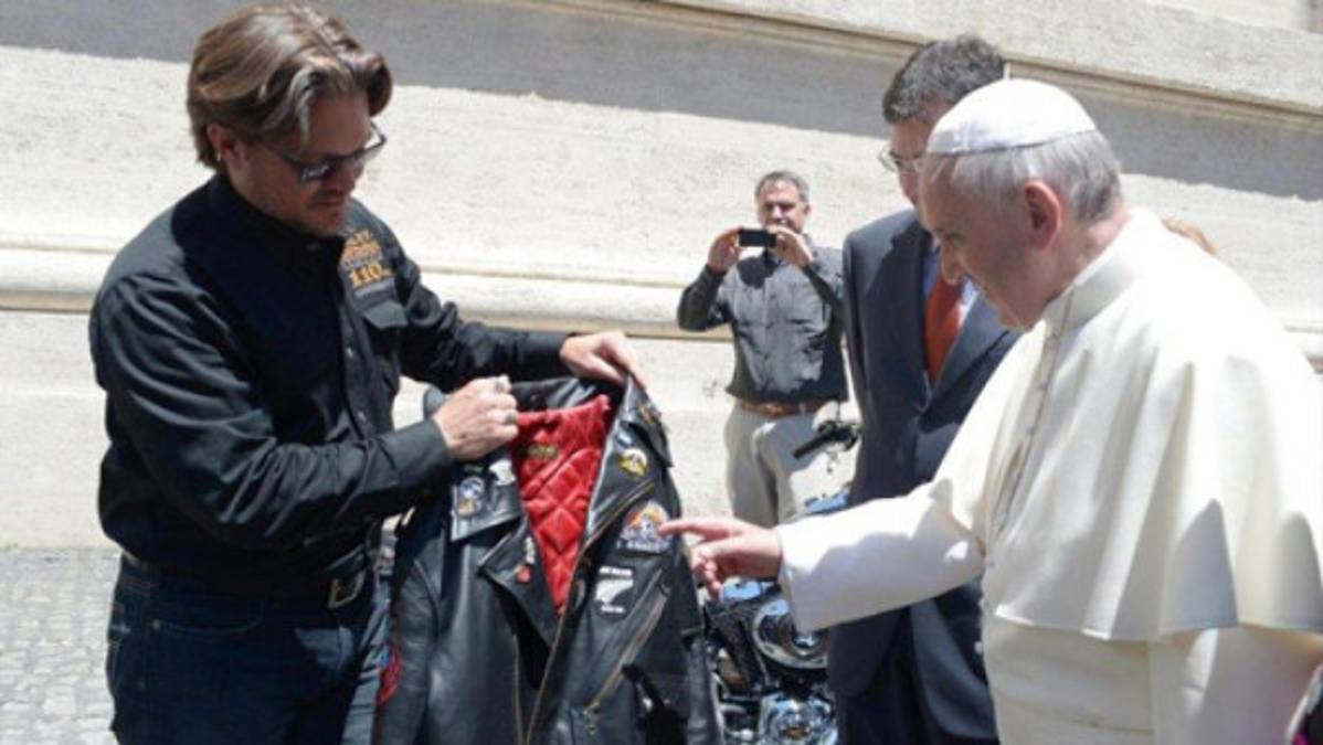 El Papa Francisco bendice motos Harley Davidson y sus pilotos
