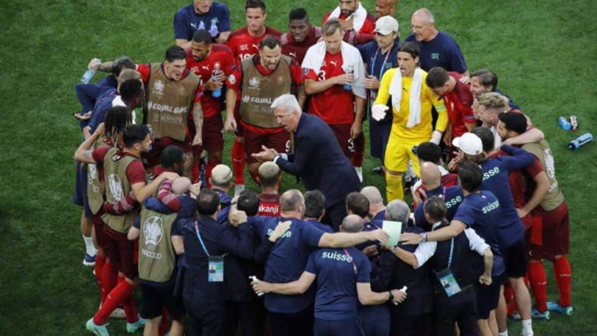 Vladimir Petkovic, un superviviente de la guerra balcánica, capataz de limpieza y ahora técnico de Alberth Elis