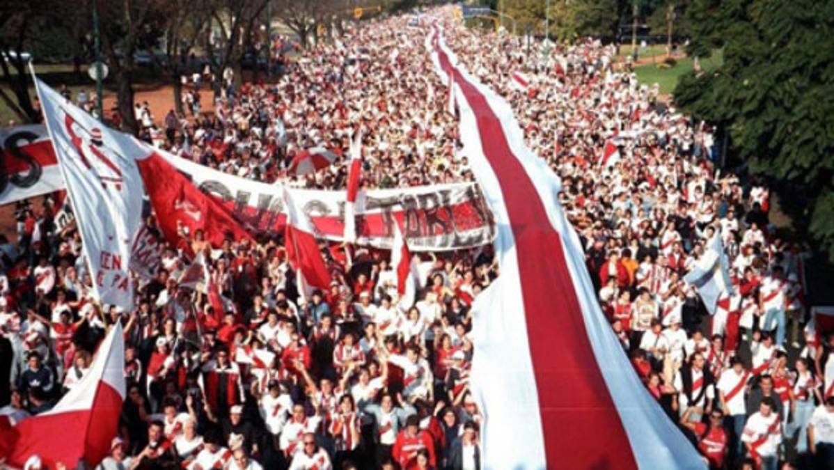 River Plate presentó la bandera más larga del mundo