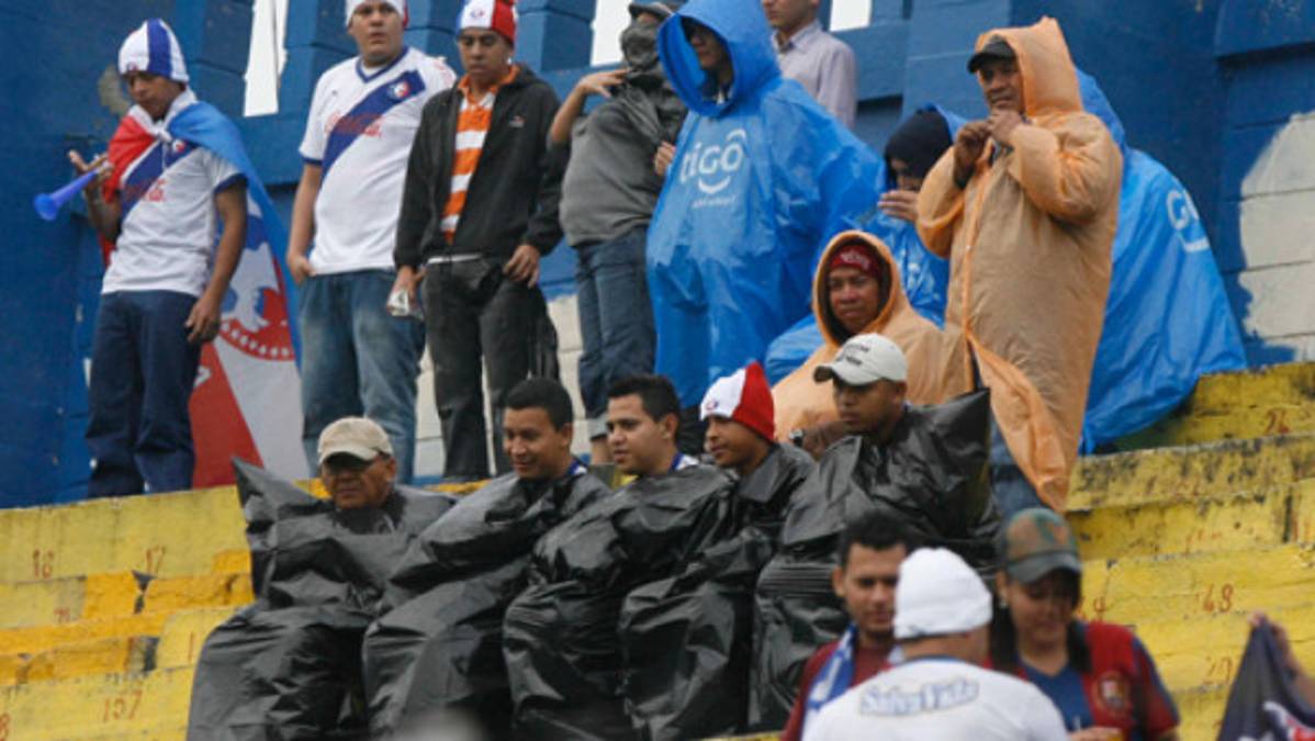 El ambiente de la final en el Morazán