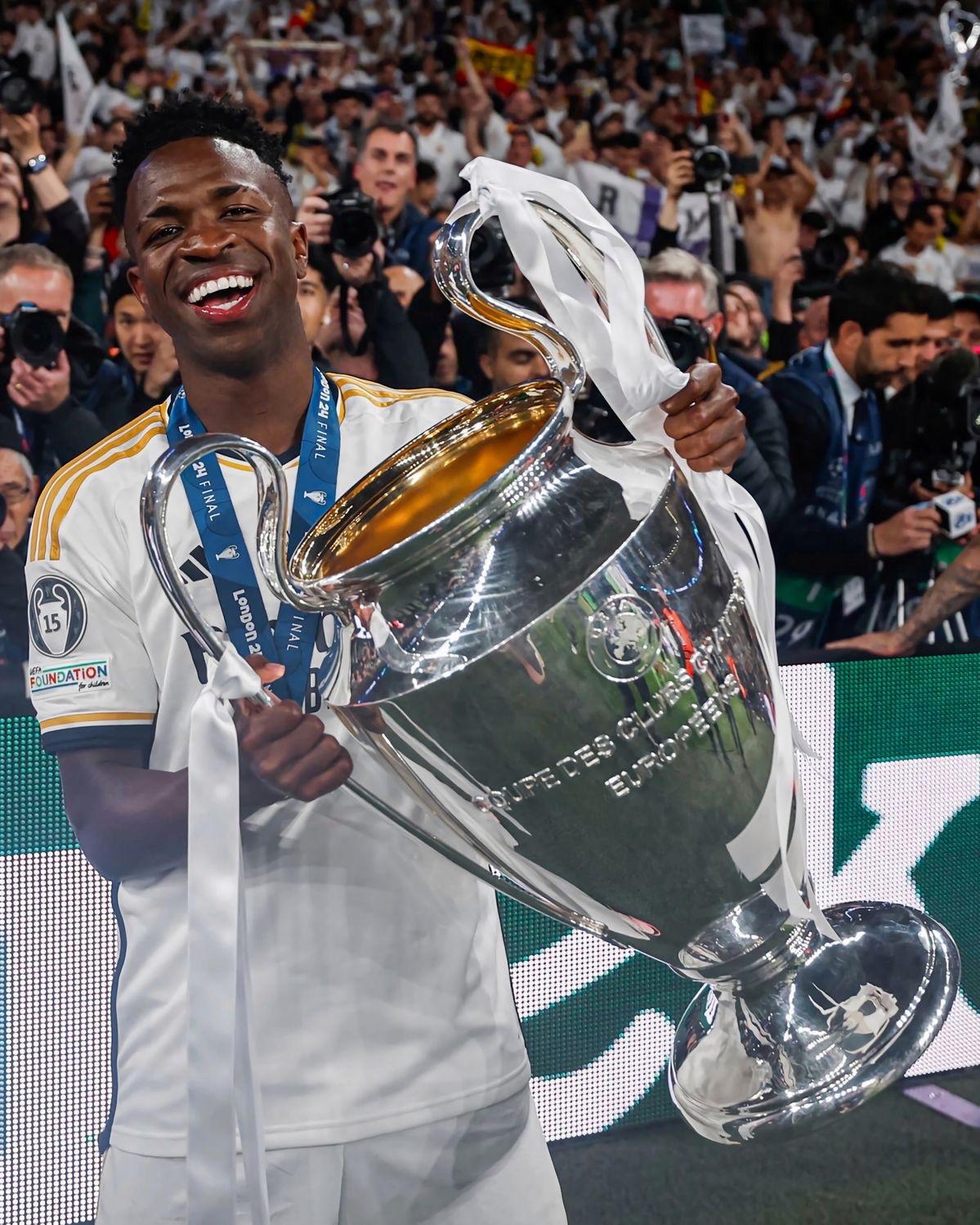 Con los fichajes y un valor de 827M: así será el 11 del Real Madrid con Mourinho