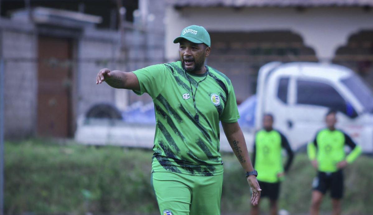 11 futbolistas extranjeros que fueron parte de Liga Nacional y después regresaron como técnicos: ¡Hay dos dirigiendo!