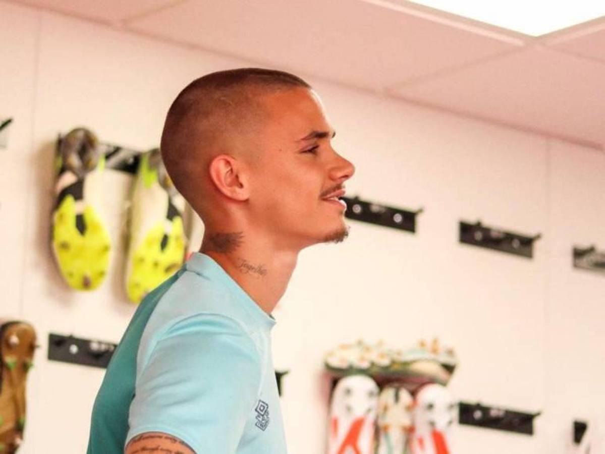 “Lo acerca a su madre”: el inesperado motivo por el que Romeo, hijo de David Beckham se retira del fútbol a los 22 años