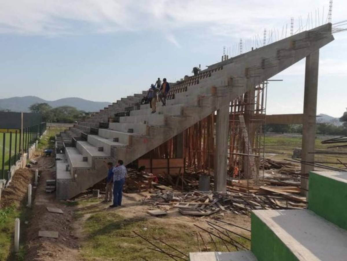 Fotos: Inicia la fundición de la grada de Silla y Palco del estadio del Parrillas One