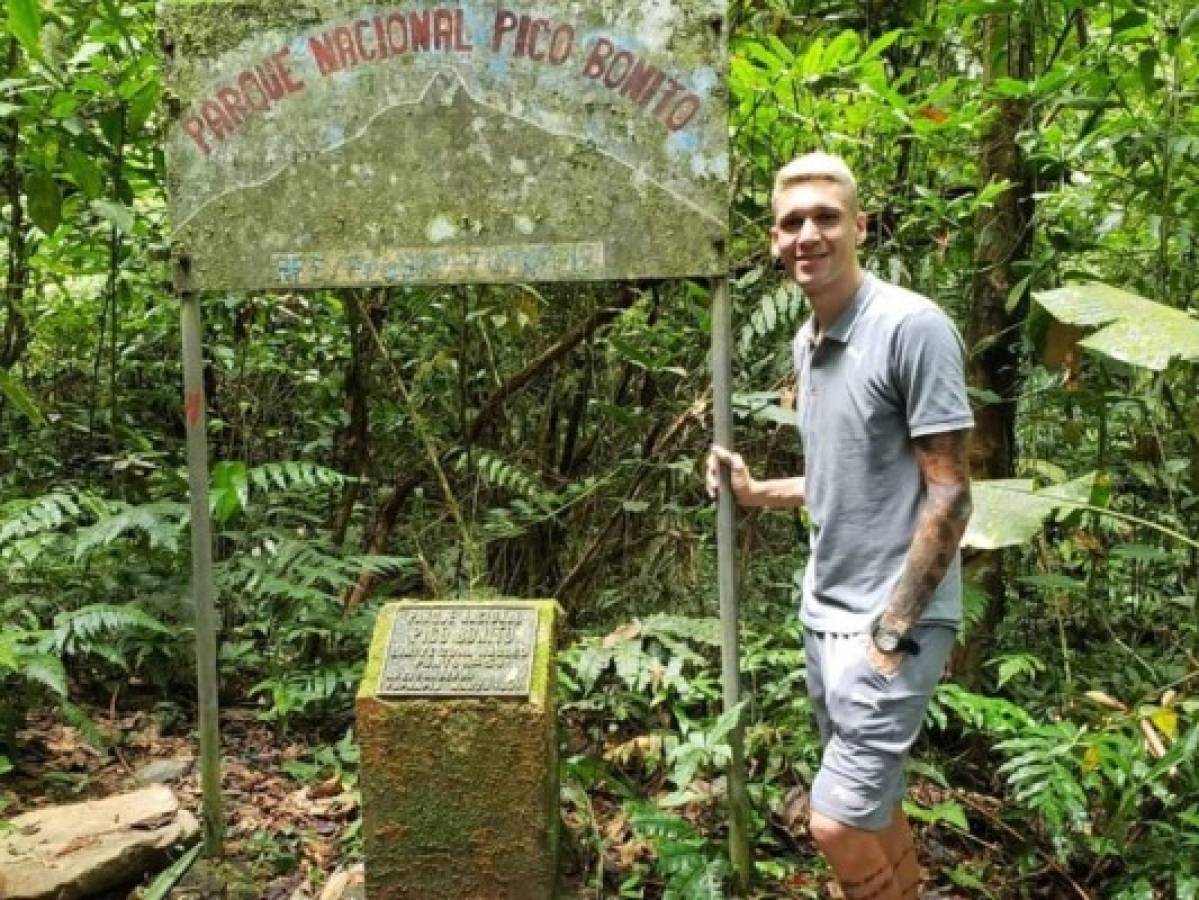 Fotos: Mathías Techera, el defensor uruguayo que se enamoró de Honduras y sus lugares turísticos