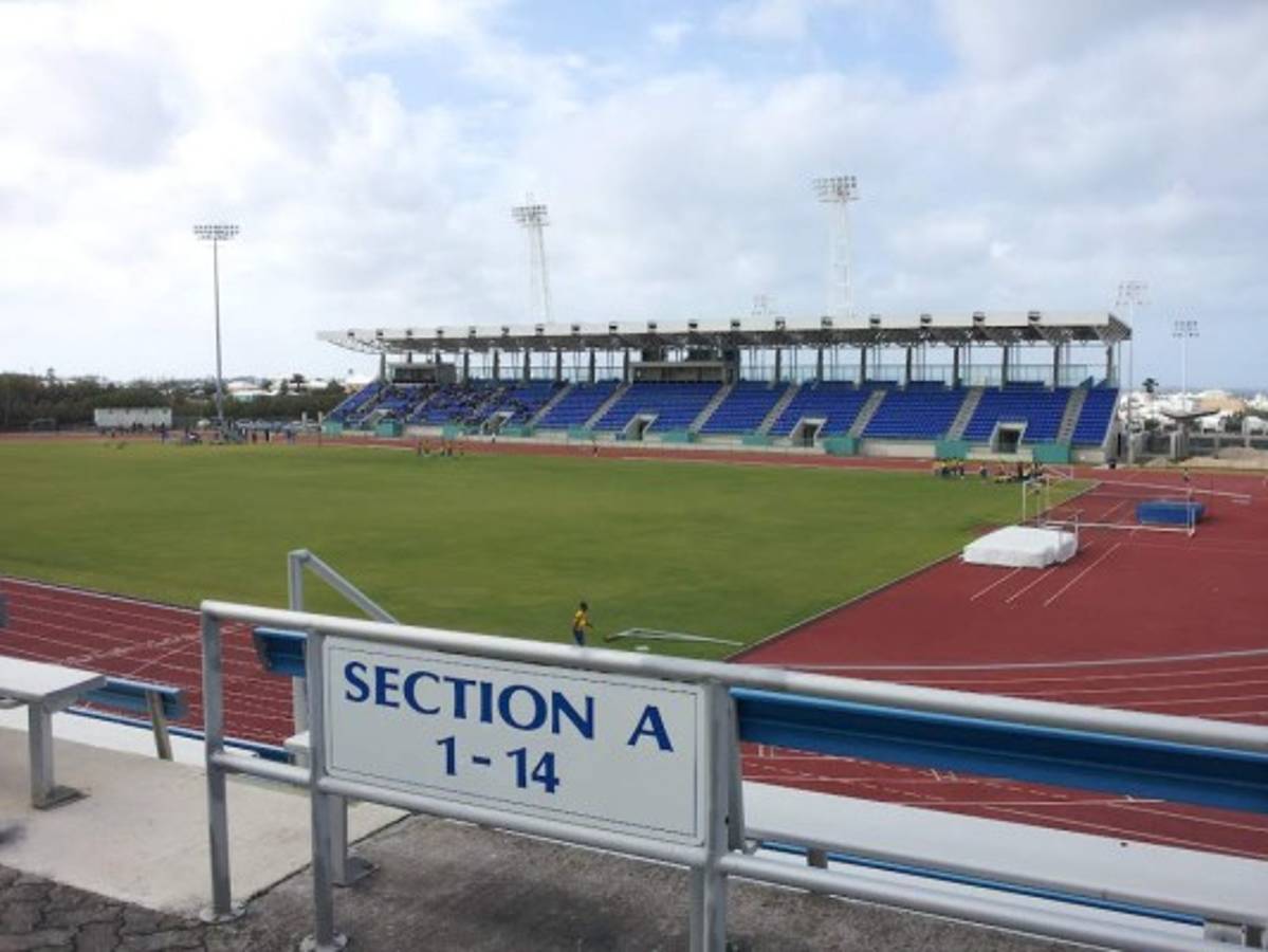 ¿Mejores que en Honduras? Los humildes, pero bonitos estadios en el Caribe