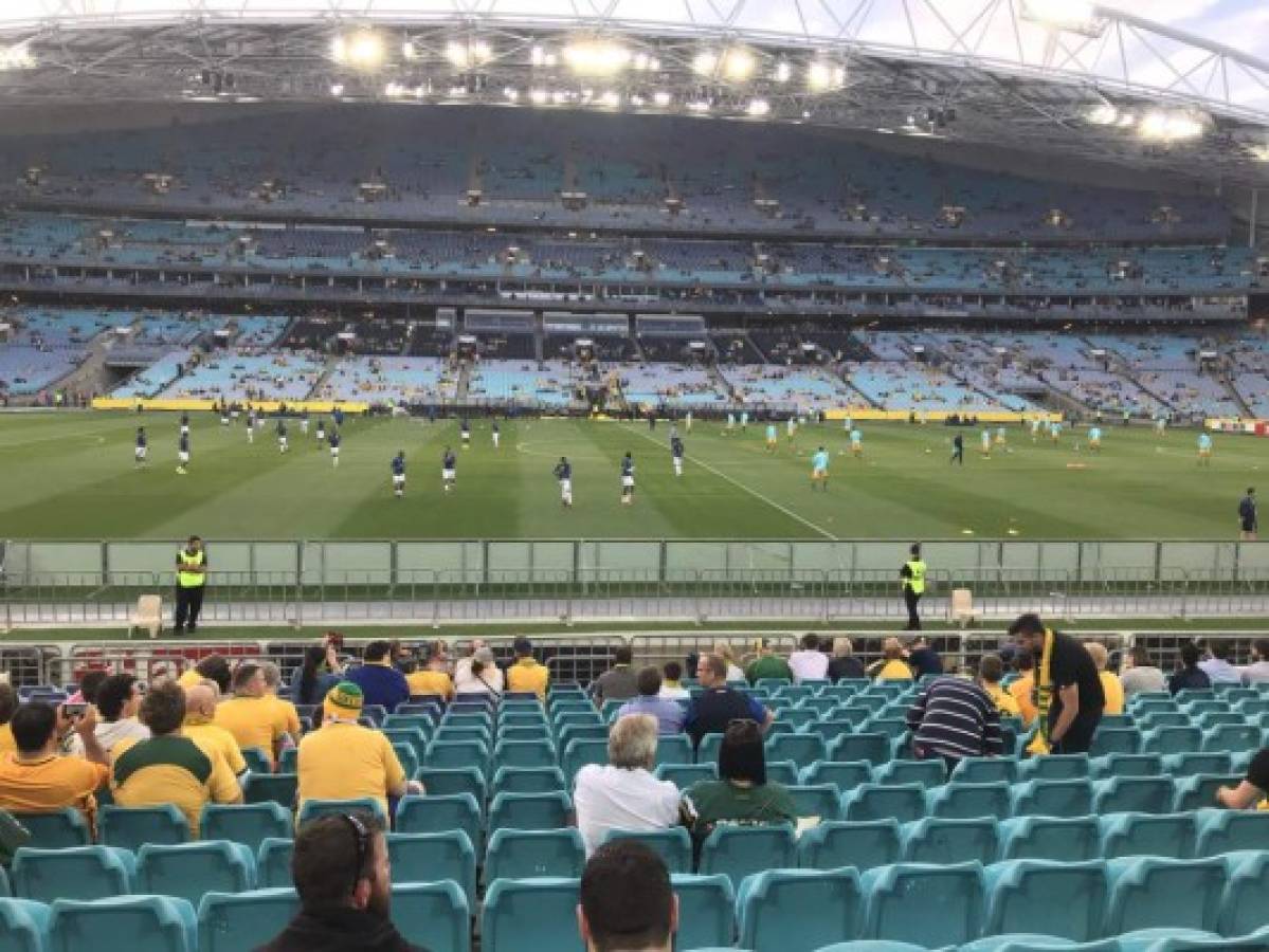Así es el espectacular ambiente en el ANZ Stadium de Sídney para el Australia-Honduras