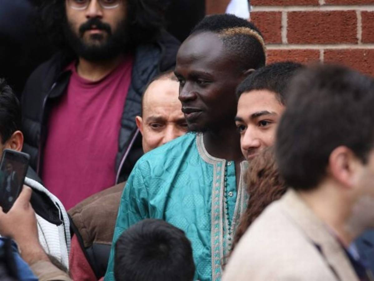 En fotos: La historia de vida de Sadio Mané, el jugador africano más humilde de la actualidad
