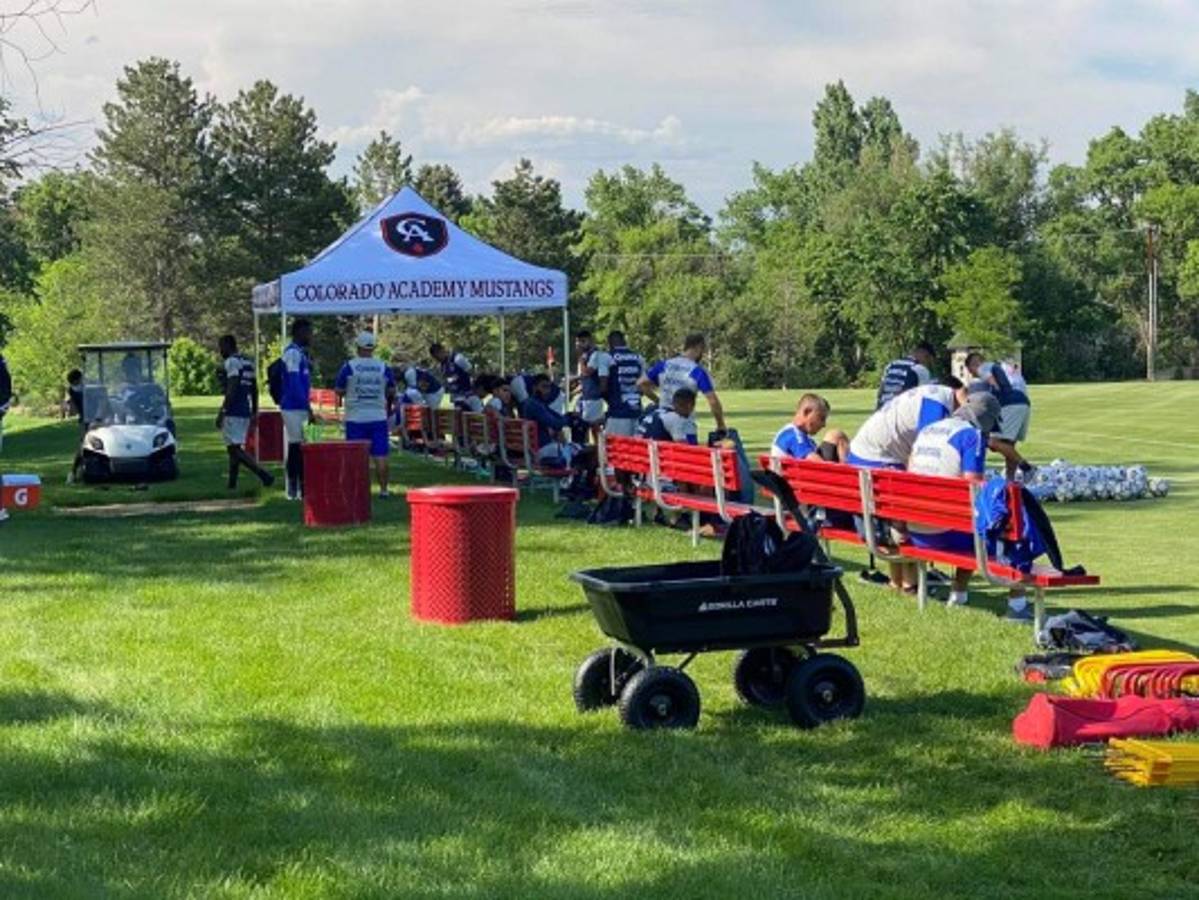 Último entreno de Honduras en Denver: charla entre Elis y Coito, competencia en el arco y, ¿Rivas lesionado?